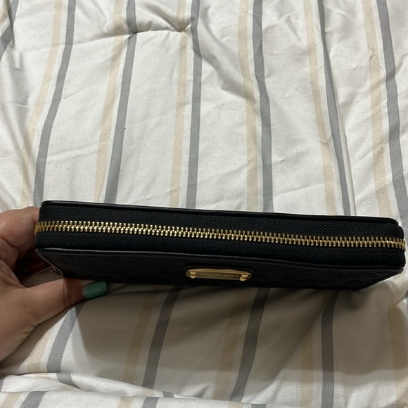 Michael Kors MK Logo Zip Around Continental Wallet, black. - Picture 3 of 16